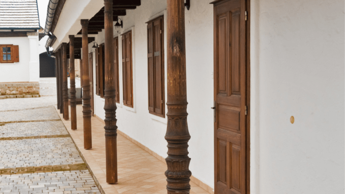 Cómo hacer porche de madera y teja