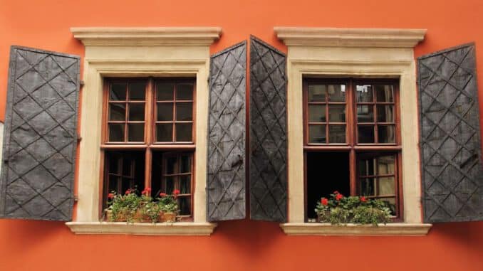 Cómo hacer una ventana de madera